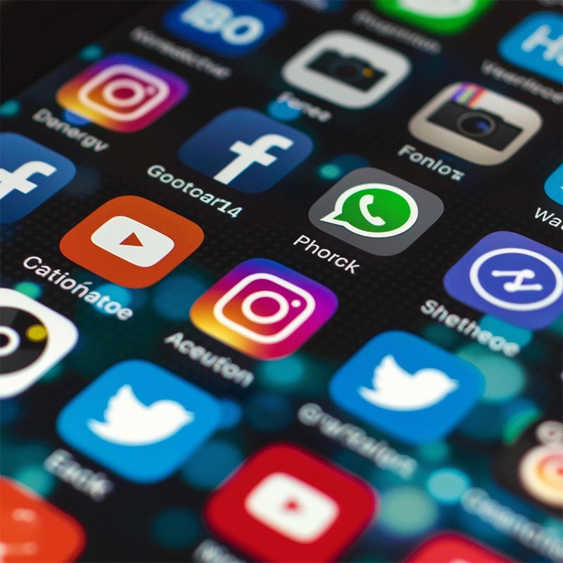 Contenu et réseaux sociaux locaux